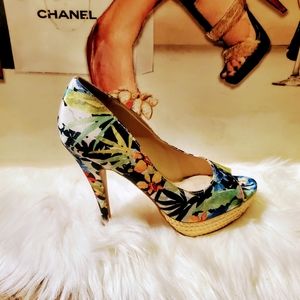 Apt 9 Multicolored Peep Toe Pumps